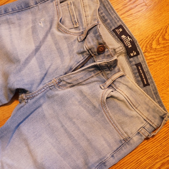 Ripped  distressed skinny jeans - Picture 3 of 3